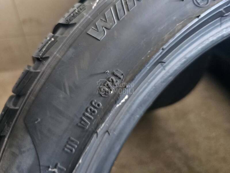 Continental 215/65 R16 Zimska