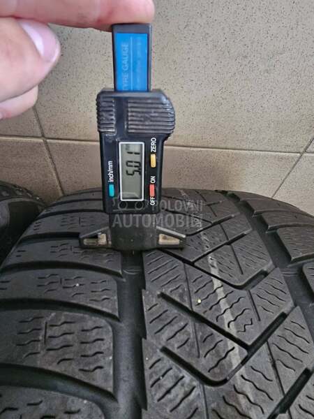 Continental 215/65 R16 Zimska