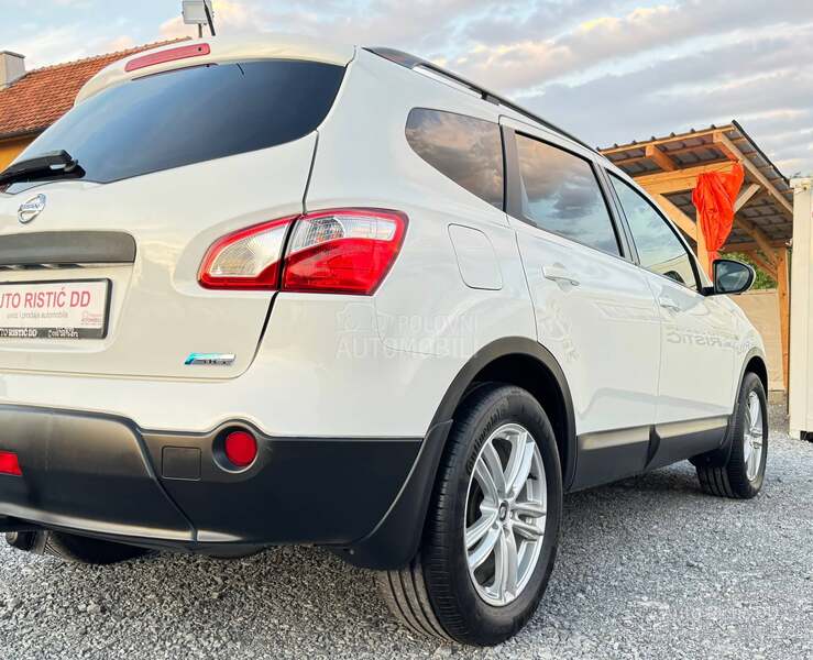 Nissan Qashqai + 2 360 KAMERA NAV. PAN0