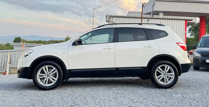 Nissan Qashqai + 2 360 KAMERA NAV. PAN0
