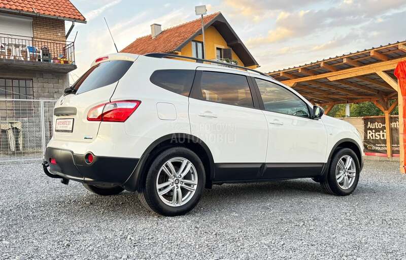 Nissan Qashqai + 2 360 KAMERA NAV. PAN0