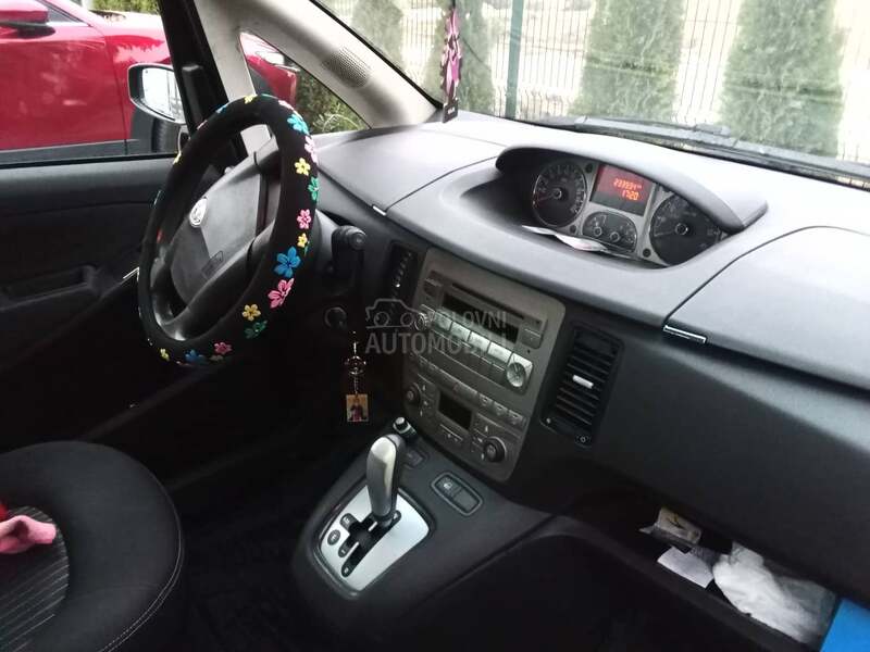 Lancia Musa 1.3 mjt