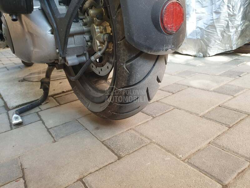 Aprilia sr max 300