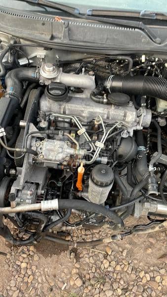 Volkswagen Golf Vw 2014. god. -  kompletan auto u delovima