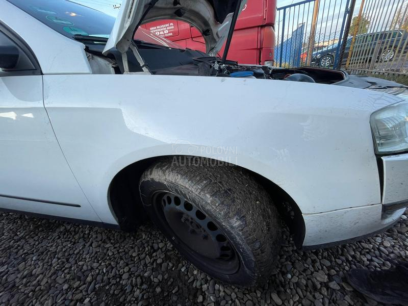 Volkswagen Passat B6 -  kompletan auto u delovima
