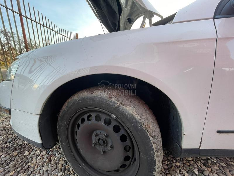 Volkswagen Passat B6 -  kompletan auto u delovima