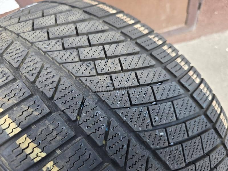 Continental 245/35 R19 Zimska