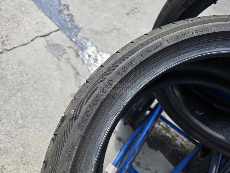 Bridgestone 225/40 R19 Letnja