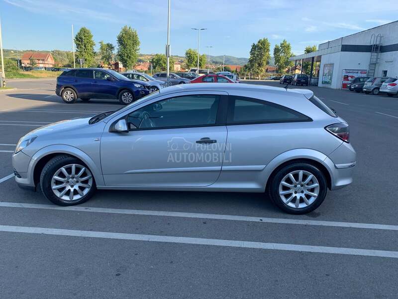 Opel Astra H GTC
