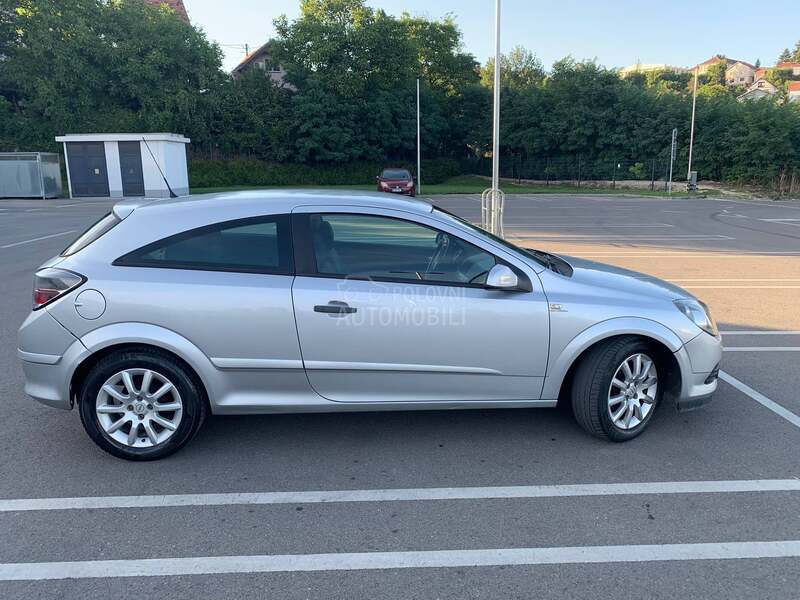 Opel Astra H GTC