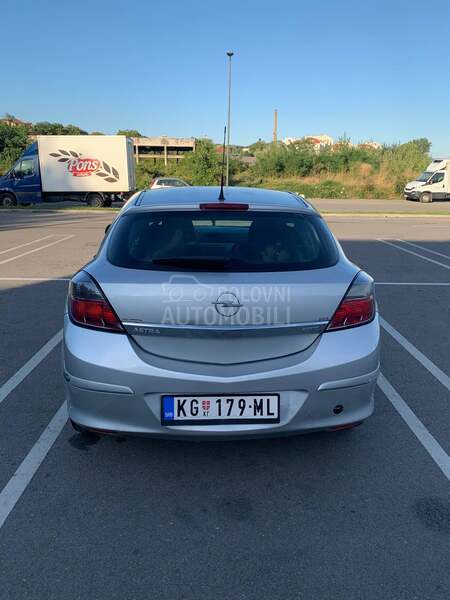 Opel Astra H GTC