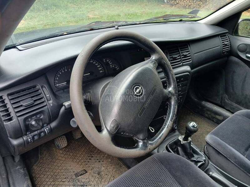 Opel Vectra B 