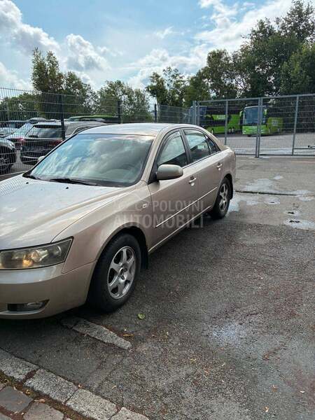Hyundai Sonata 2.0 d 2006. god. -  kompletan auto u delovima
