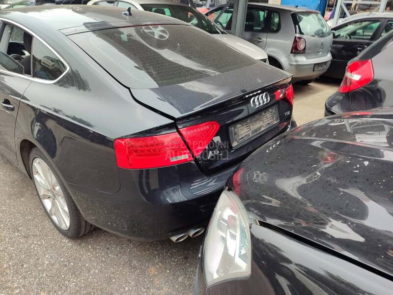 Audi A5 2014. god. -  kompletan auto u delovima
