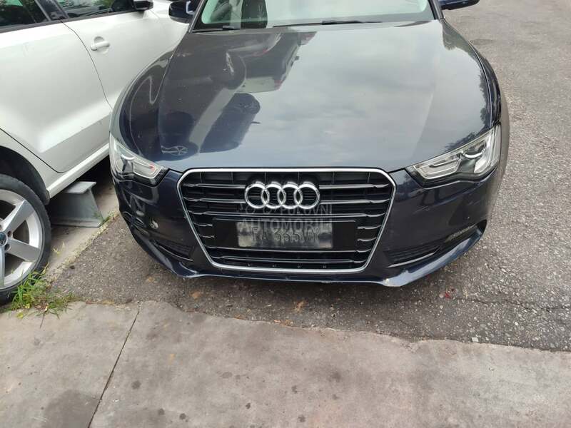 Audi A5 2014. god. -  kompletan auto u delovima