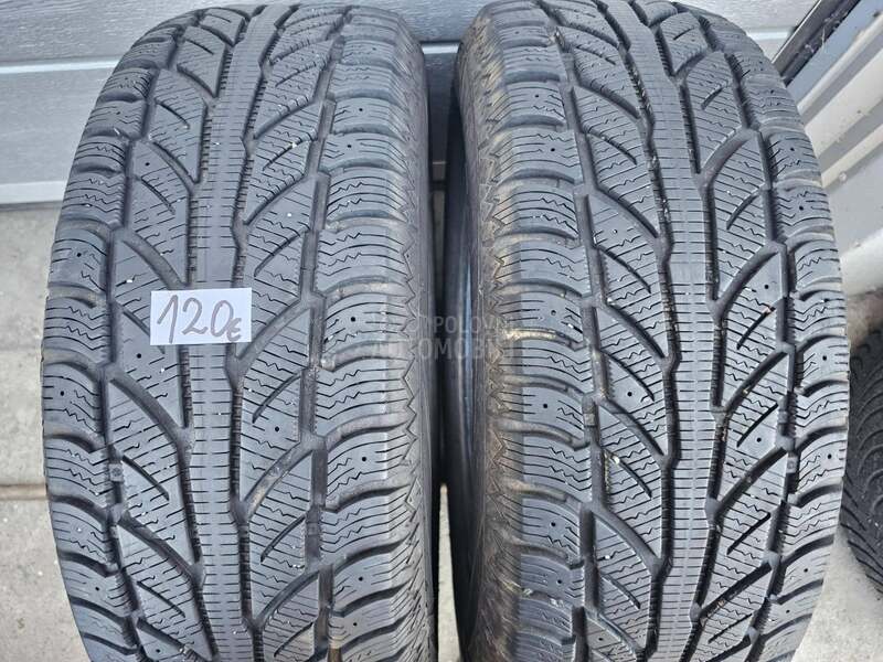 Cooper 215/70 R16 Zimska