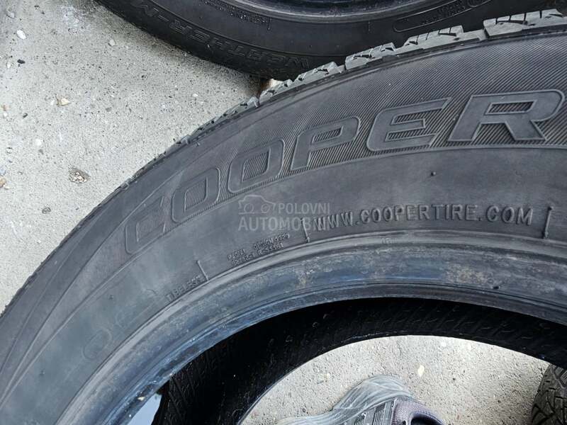 Cooper 215/70 R16 Zimska