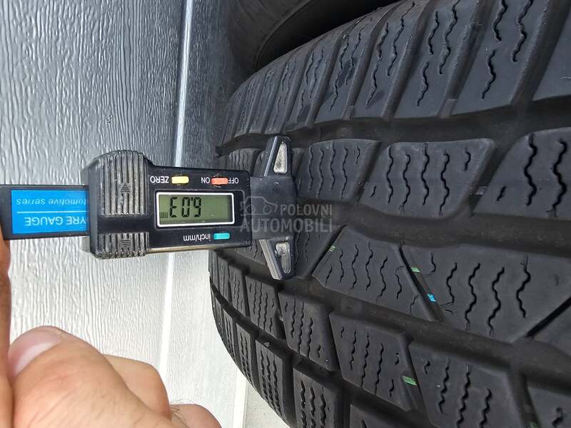 Continental 215/60 R16 Zimska