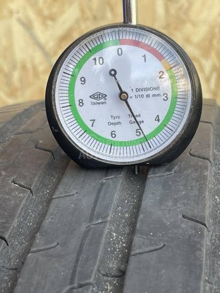 Continental 215/65 R17 Letnja