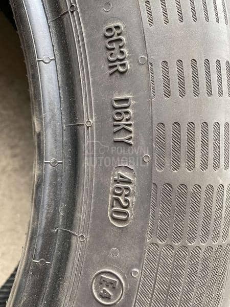 Continental 215/55 R17 Letnja