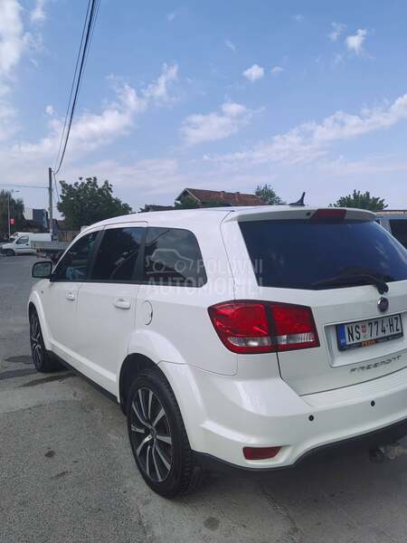 Fiat Freemont 