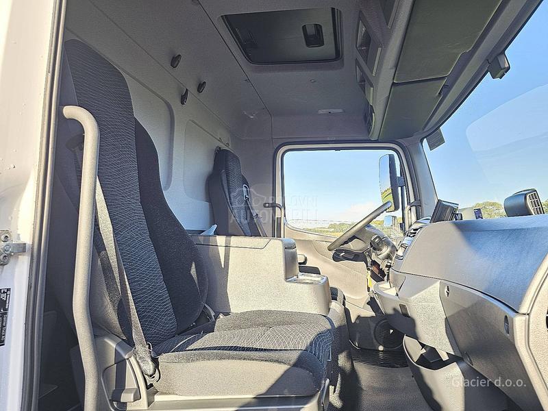 Mercedes Benz 816 / BOX 4.4 m