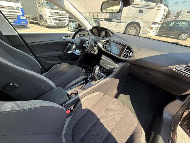 Peugeot 308 1.2