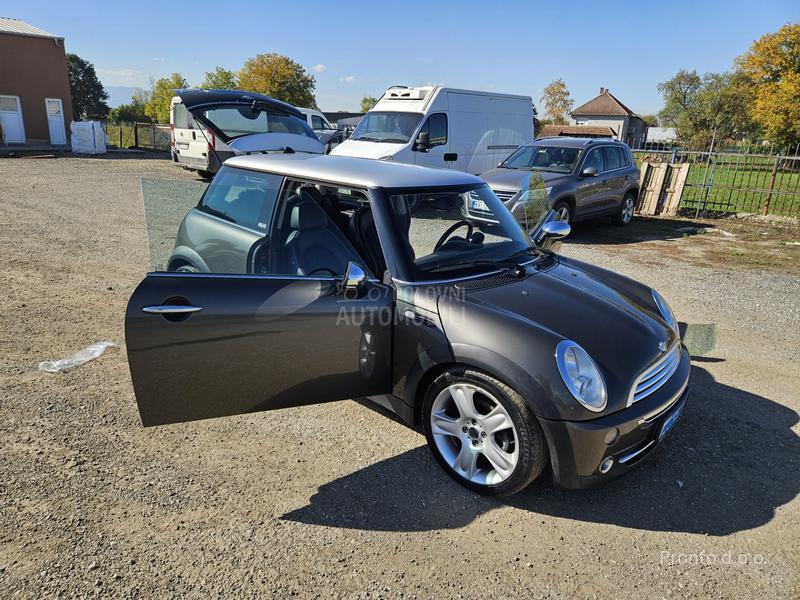 MINI Cooper 1.6