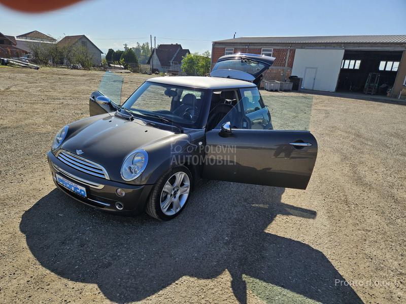 MINI Cooper 1.6