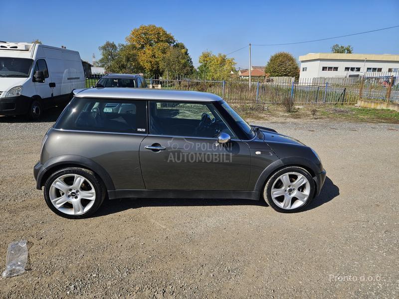 MINI Cooper 1.6