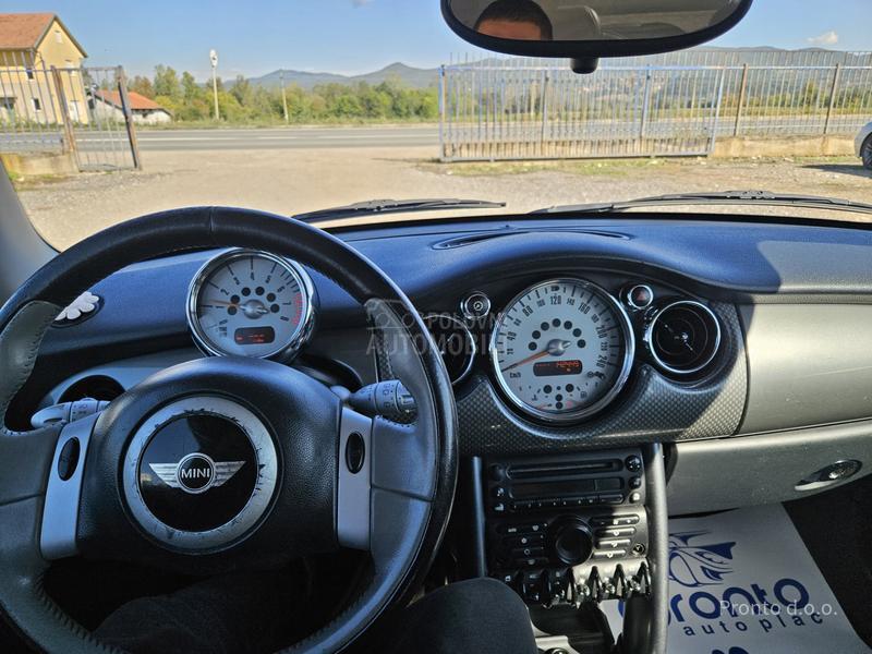 MINI Cooper 1.6