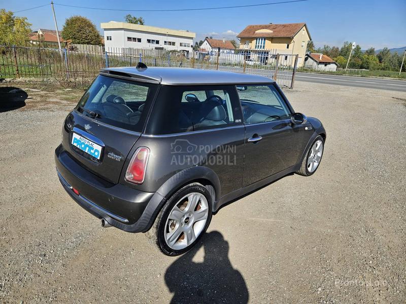 MINI Cooper 1.6