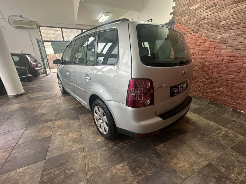 Volkswagen Touran 1.9TDI P.o.k.l.o.n