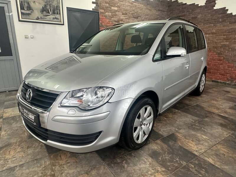 Volkswagen Touran 1.9TDI P.o.k.l.o.n