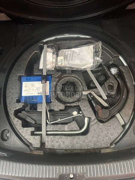 Volkswagen Touran 1.9TDI P.o.k.l.o.n