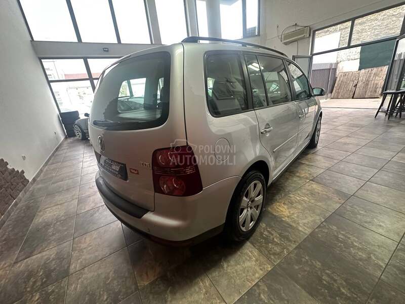 Volkswagen Touran 1.9TDI P.o.k.l.o.n