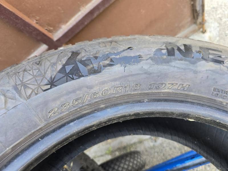 Nexen 235/60 R18 Zimska