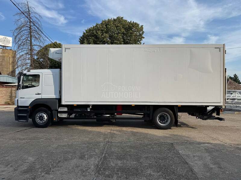 Mercedes Benz Axor 1823