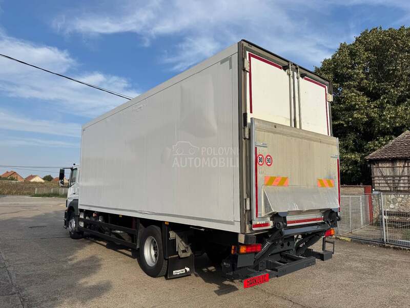 Mercedes Benz Axor 1823