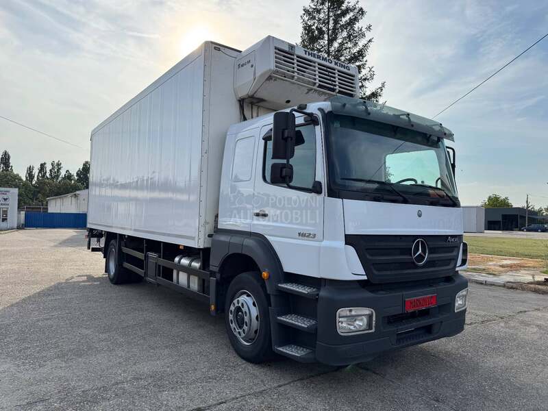 Mercedes Benz Axor 1823