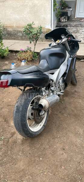 Yamaha fzr 1000