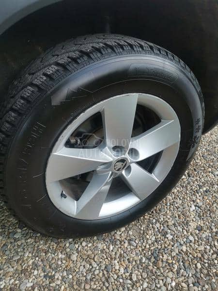 Taurus 215/65 R17 Zimska