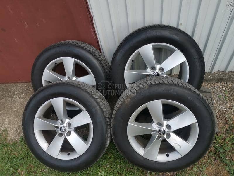 Taurus 215/65 R17 Zimska