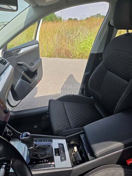Škoda Superb 2.0 led