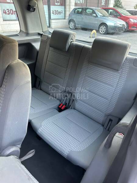 Volkswagen Touran 2.0 tdi 7 sed