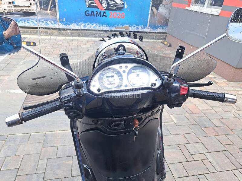 Piaggio Beverly 400 tourer