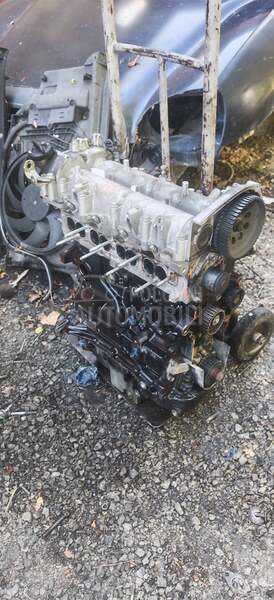 Opel Astra J 12 2011. god. -  kompletan auto u delovima