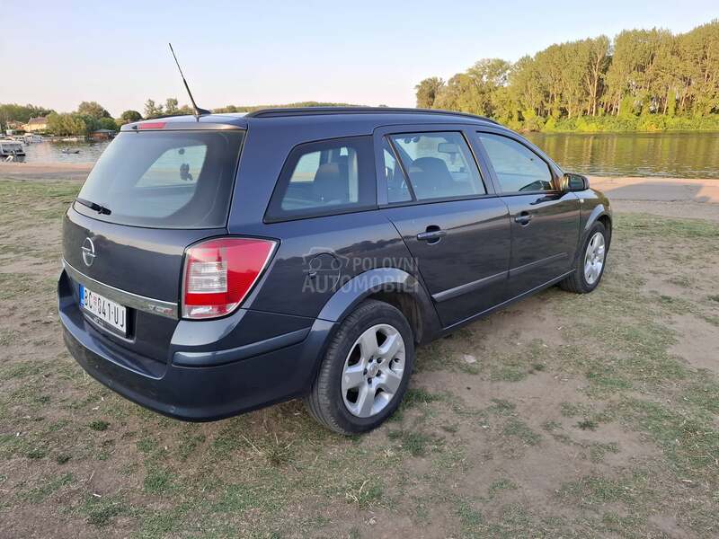 Opel Astra H 