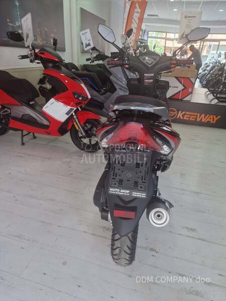K-MOTO R8