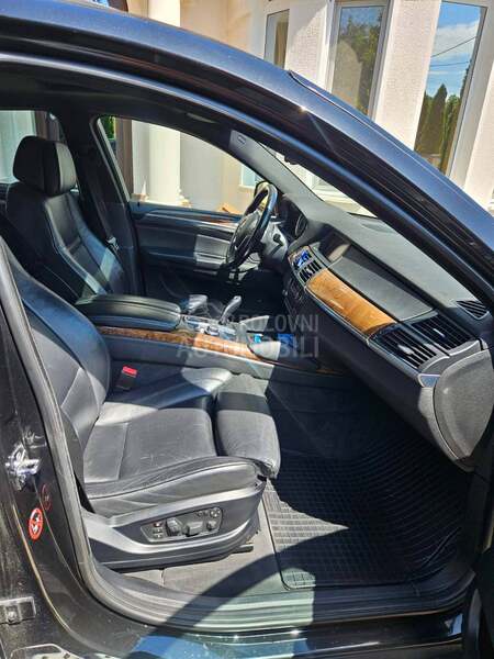BMW X6 4.8 v8
